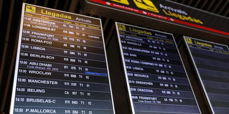 UE.- Los 27 suman diez países más a la lista de destinos autorizados para viajar fuera de la UE