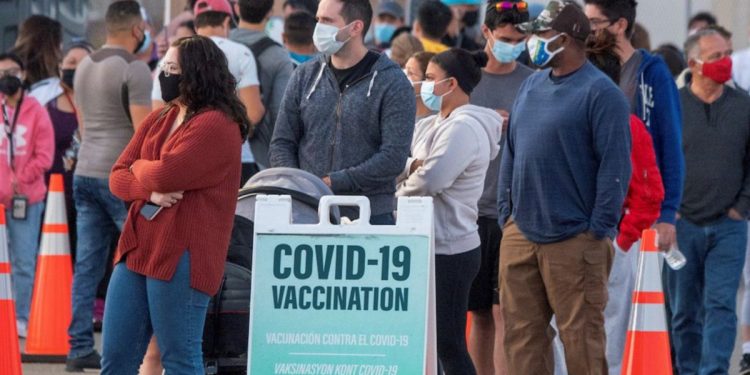 Vacunación COVID en México: ¿qué vacunas aceptan en Estados Unidos y qué requisitos hay para viajar?