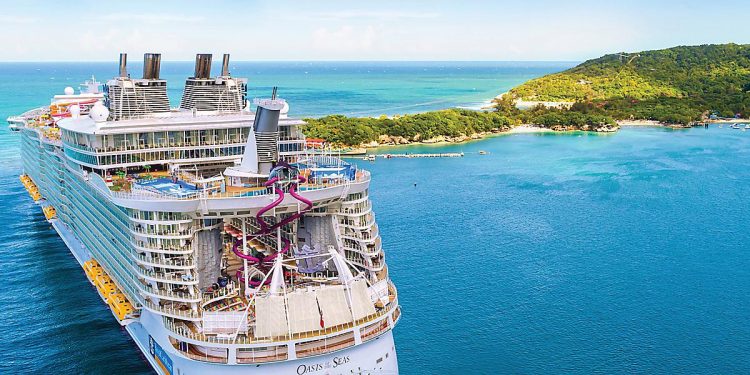 Puerto Rico y Royal Caribbean firman acuerdo para establecer protocolos para atención de cruceros