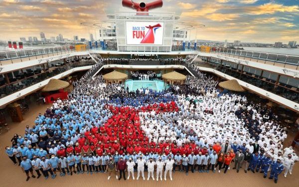 Carnival Panorama es el primer crucero en zarpar desde Long Beach en 17 meses