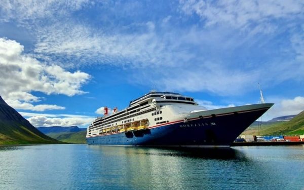 Fred.Olsen es la primera línea en completar un crucero internacional entre el Reino Unido e Islandia