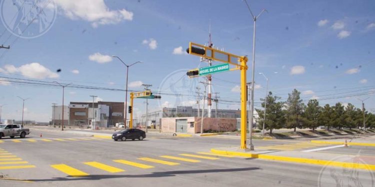 Activarán semáforos en cruce de Miguel de la Madrid y Aerojuárez