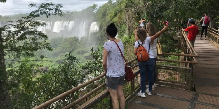 En la última edición de Travel Sale, la venta de productos nacionales osciló entre el 50% y el 70% del total y los destinos más elegidos fueron Iguazú, Bariloche y El Calafate.