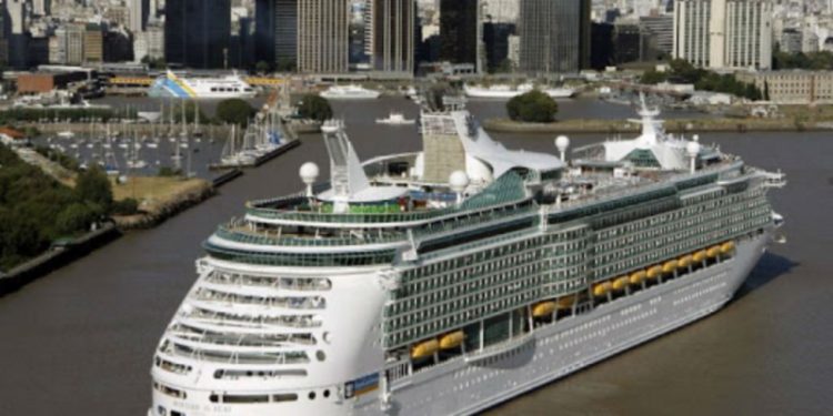 Argentina habilita la actividad de los cruceros a partir del 20 de octubre