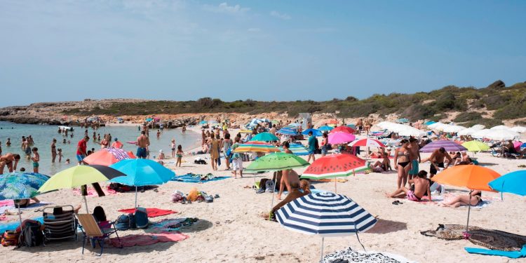 Bonos turísticos para prolongar las cifras de ocupación del verano
