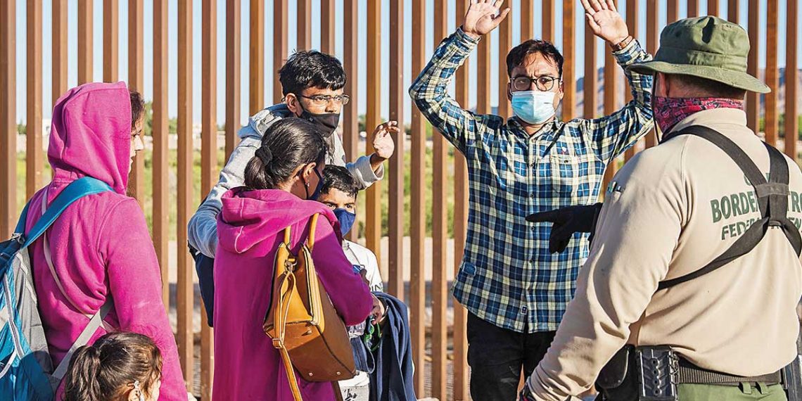 Buscan llegar a EU desde 160 países; “vendimos todo para venir”