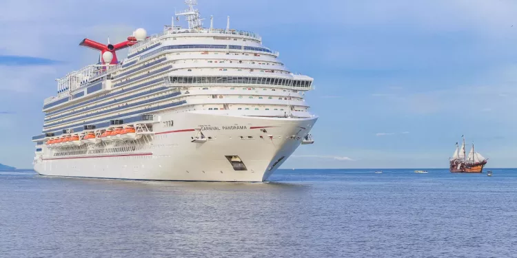 Celebra alcalde regreso de cruceros turísticos al puerto
