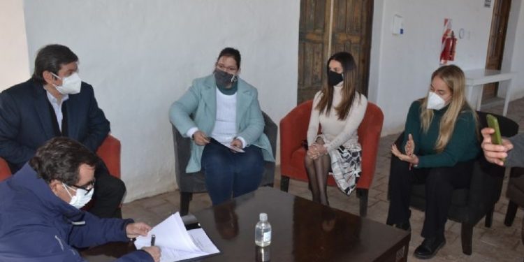 Convenio para promover el turismo minero en Catamarca