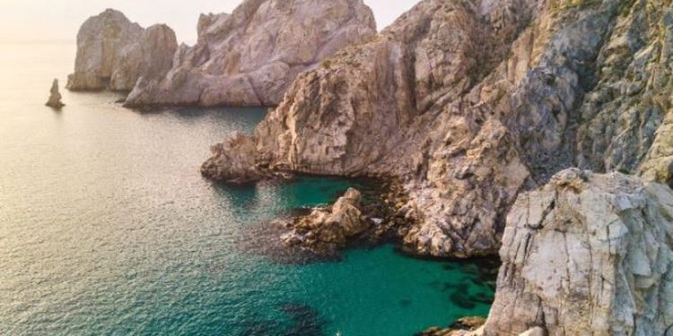 De Cabo San Lucas a Isla Espíritu Santo: cuatro cautivadores destinos para conocer en Baja California Sur
