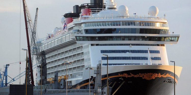 Disney exige a los cruceristas la vacunación completa en los viajes a Bahamas