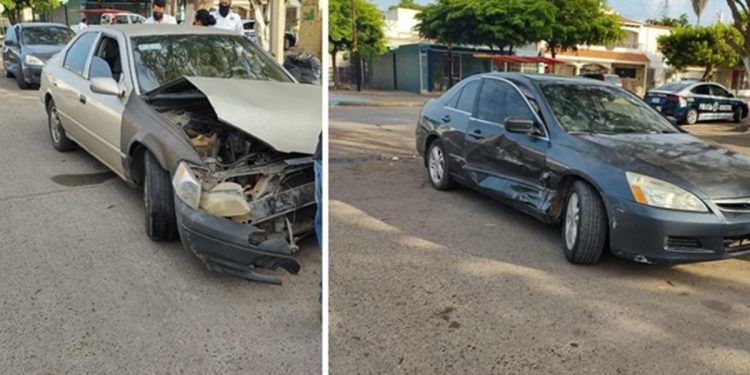 Dos autos chocan en crucero de la Bienestar, en Los Mochis