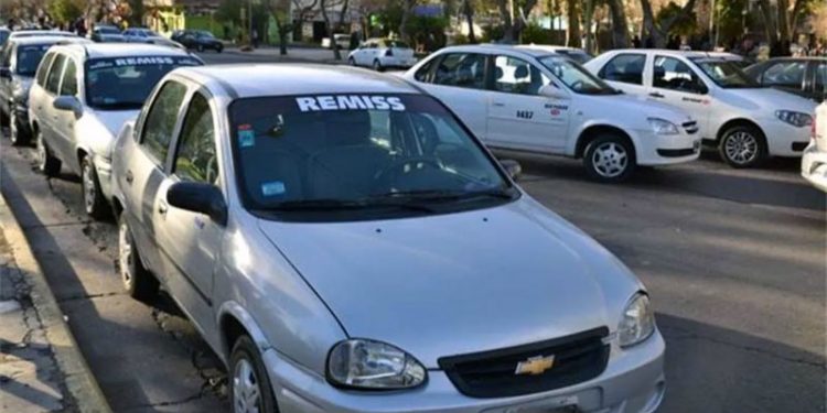 Dueños de remiserías tienen responsabilidad sobre daños de los pasajeros