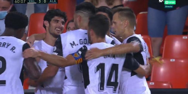 El Valencia pasó por encima del Alavés. Captura/MovistarLaLiga