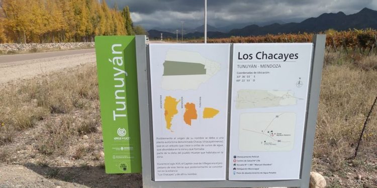 Turismo en Mendoza: los nuevos carteles ofrecen información clara y de interés para mendocinos y turistas.