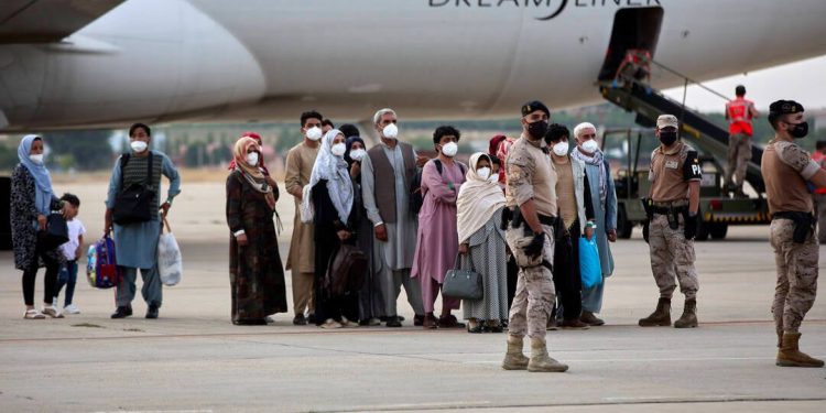 Refugiados afganos llegan a Torrejón de Ardoz