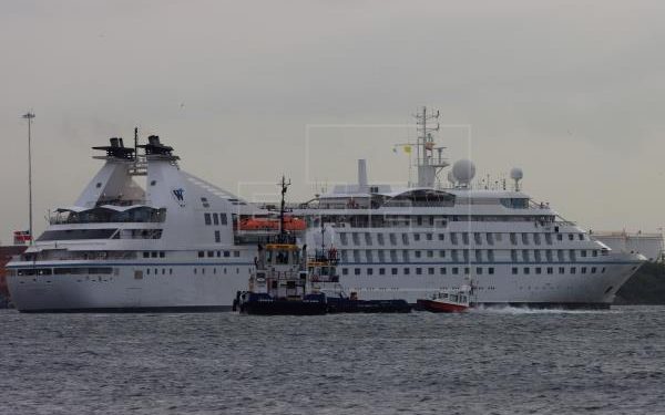 El primer crucero atraca en Cartagena de Indias tras 17 meses de pandemia