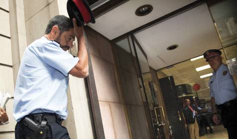 El separatismo señala a Trapero por sus viajes a Madrid y exige su cese