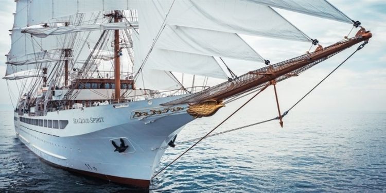 Elena de Borbón será la madrina del Sea Cloud Spirit, un crucero para 136 pasajeros | Noticias de La Chispa