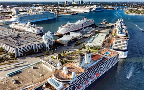 FMC invita a presentar comentarios sobre la reglamentación acerca del incumplimiento de las líneas de cruceros en materia de reembolsos