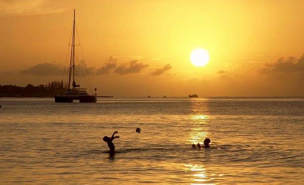 Golpe al turismo en Jamaica tras las restricciones de viajes del Reino Unido