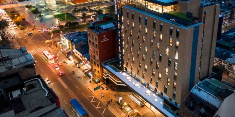 Hyatt Corp. comprará Apple Leisure Group respaldado por KKR por US$2.700 millones