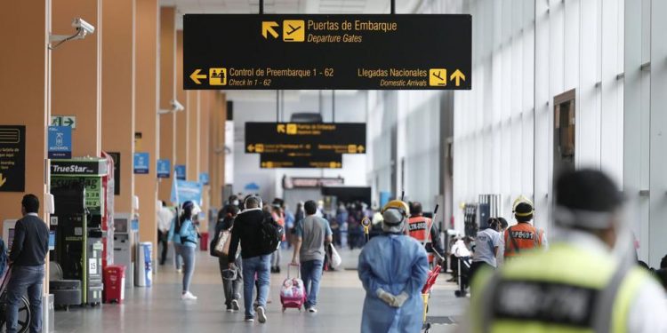 Ingresos por viajes aún están lejos de niveles prepandemia | ECONOMIA