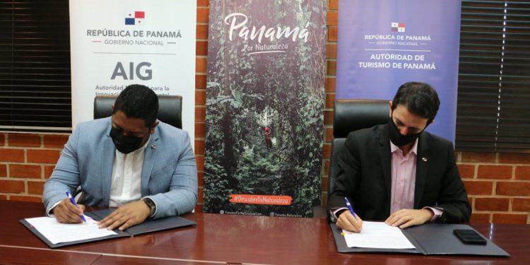 La ATP y la AIG firman convenio sobre el Bono Turístico