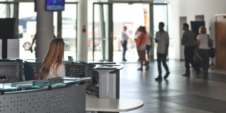La Comunidad de Madrid recomienda cómo actuar ante la cancelación de viajes por el COVID-19