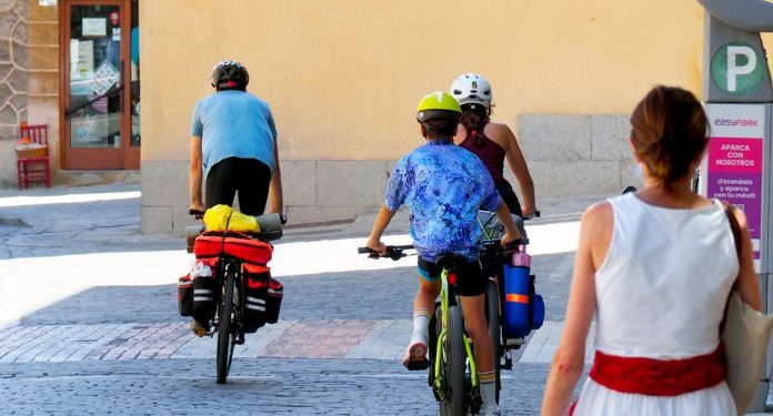El Sello de Turismo Familiar está avalado por la Federación Española de Familias Numerosas. / KAMARERO