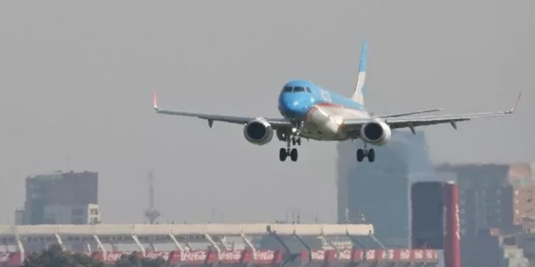 La falta de dinero y el temor a las restricciones cambiantes son las principales razones de los argentinos para no viajar