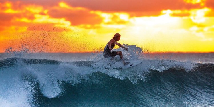 Las mejores playas para surfear en Santa Marta y sus alrededores