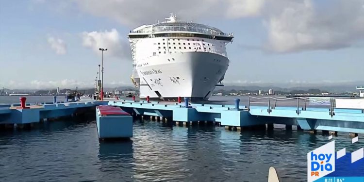 Llega el crucero más grande del mundo con más de 1,000 pasajeros al muelle de San Juan – Telemundo Puerto Rico