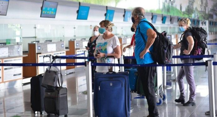 Llegada de turistas a Costa Rica se mueve a un escenario más favorable para el cierre del 2021