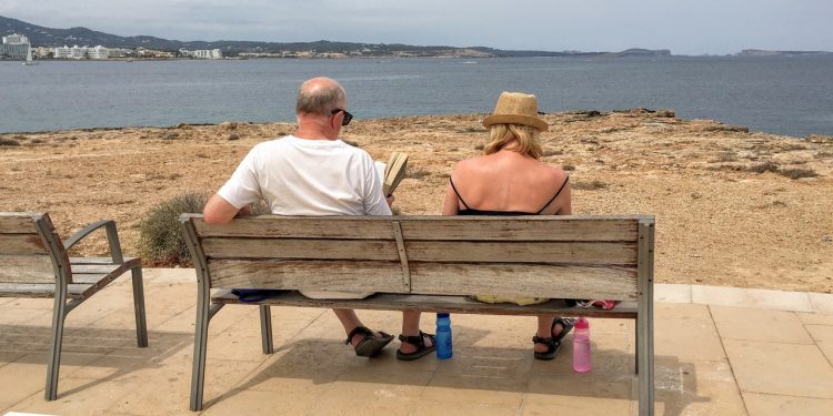 Los viajes del Imserso podrían retrasarse por el recurso de los hoteleros
