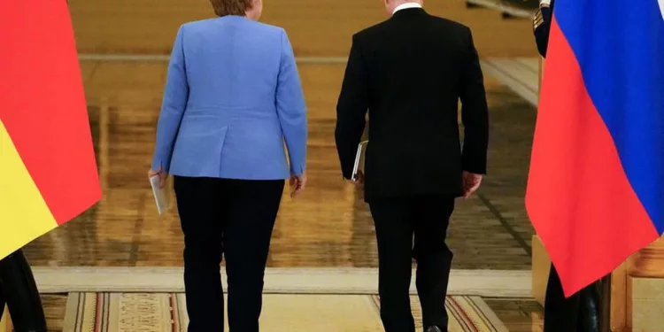 Merkel se enfrenta a Putin por Navalny en su último viaje a Rusia