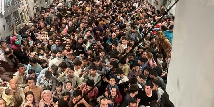 Número de refugiados afganos que el gobierno ha aceptado acoger es vergonzosamente bajo