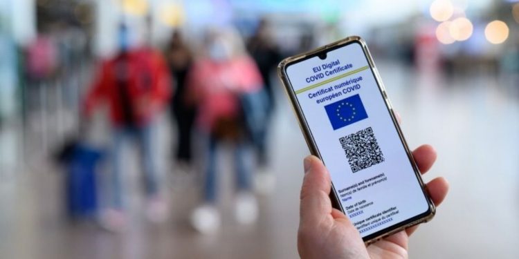 OMS: Certificado no debe condicionar los viajes