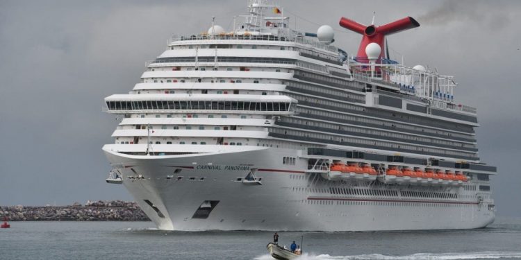 Por huracán Nora, Cancelan arribo del Carnival Panorama a Mazatlán