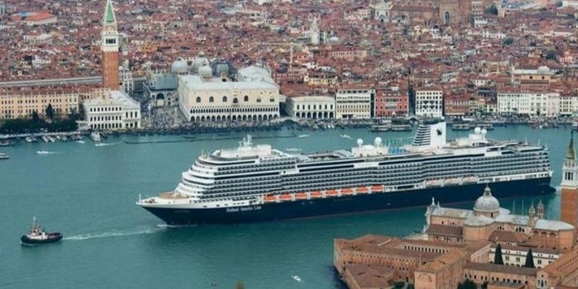 Por la prohibición de Venecia, las navieras obligadas a cambiar sus itinerarios