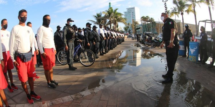 Refuerzan vigilancia en Mazatlán previo a llegada de crucero