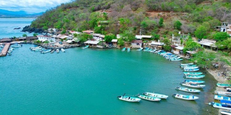 Se disparan casos Covid en Bahías de Papanoa; paran promoción turística