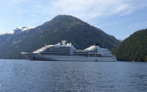 Seabourn cambia fecha de reinicio para Seabourn Sojourn y cancela crucero mundial