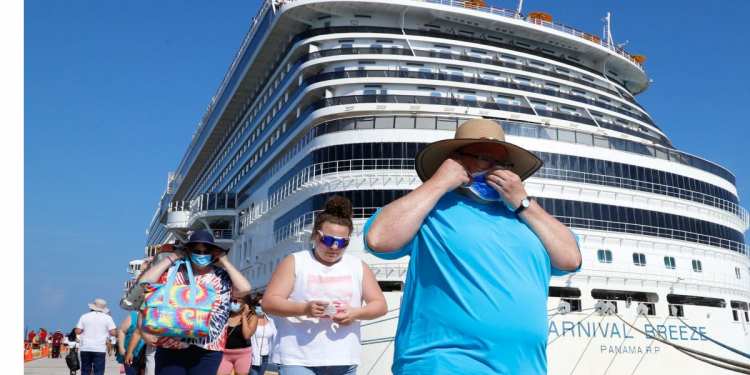 Todos los cruceros que arriban a Quintana Roo han reportado contagios de COVID