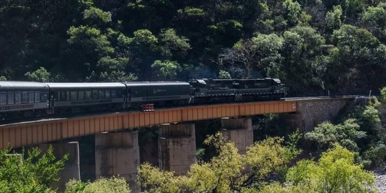 Tren Chepe amplía ruta temporal hasta el 31 de octubre