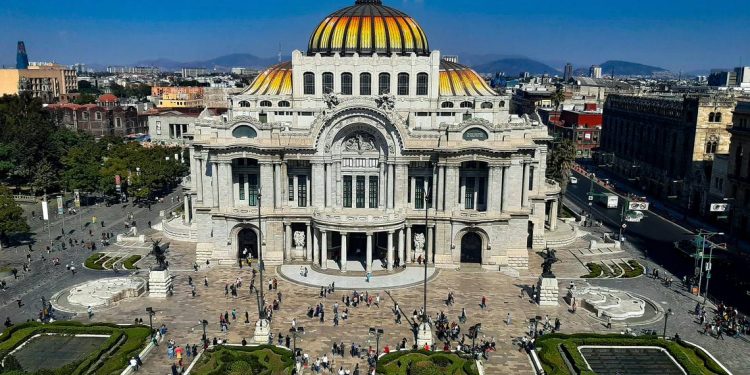 Viaja como todo un turista en tu propia ciudad - La Prensa