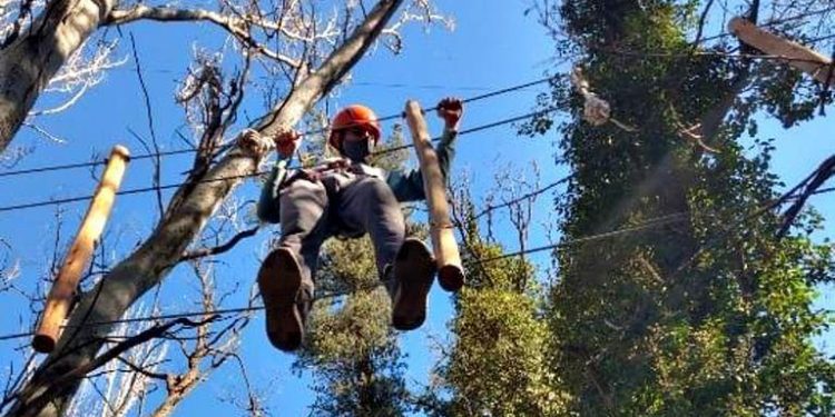 En Villavicencio se puede hacer arborismo, uno de los nuevos atractivos de Mendoza