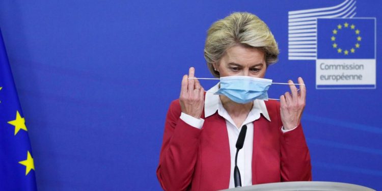 La UE volverá a imponer restricciones a los viajes desde EE.UU.