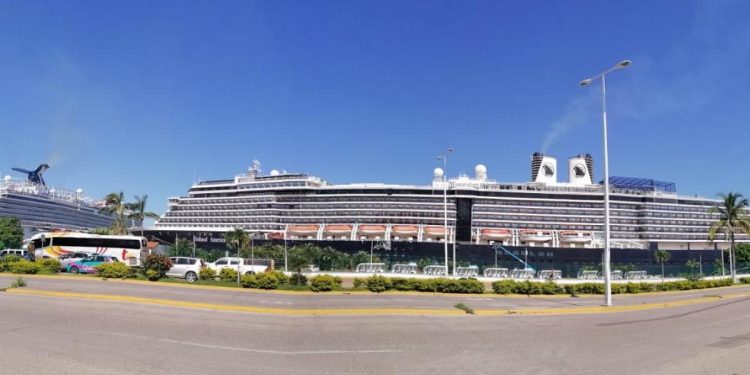 Llega de nuevo a Vallarta el Carnival Panorama