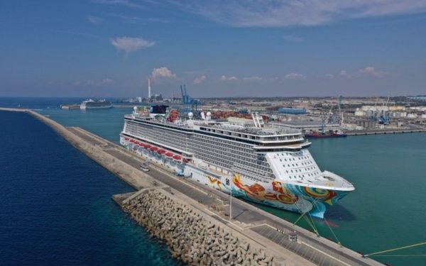 Norwegian Cruise Line retoma servicios en Barcelona y Civitavecchia