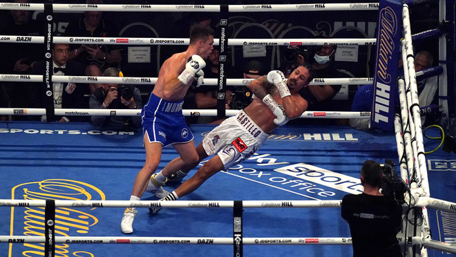 Callum Smith vence por nocaut a Lenin Castillo.